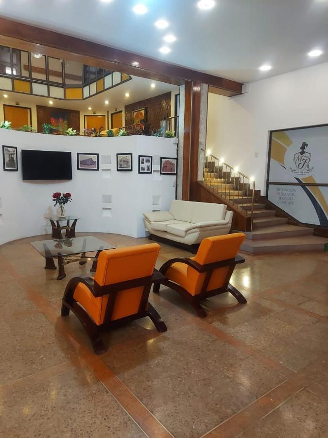 Hotel Mariscal Robledo Cartago Exterior photo