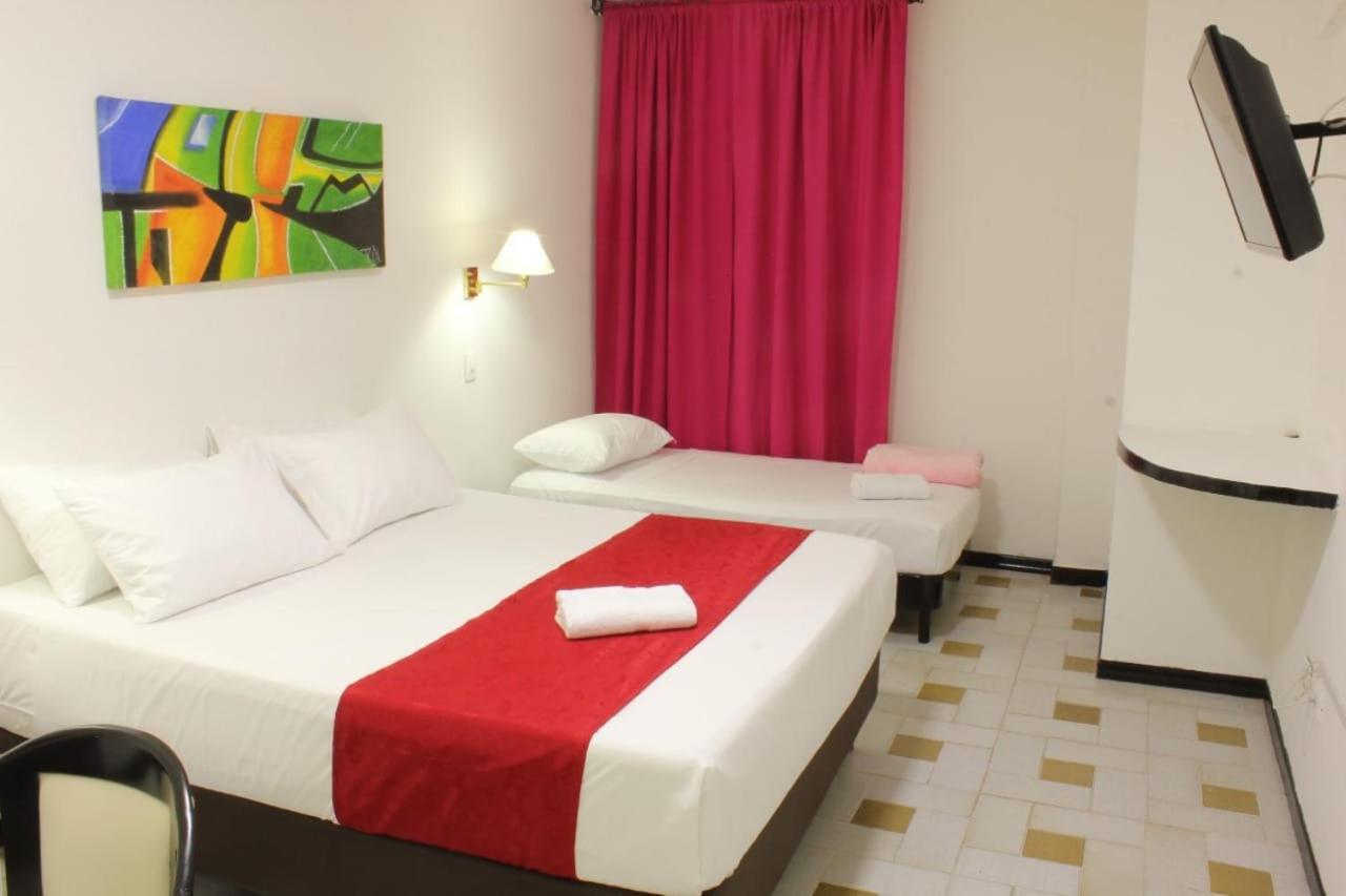 Hotel Mariscal Robledo Cartago Exterior photo